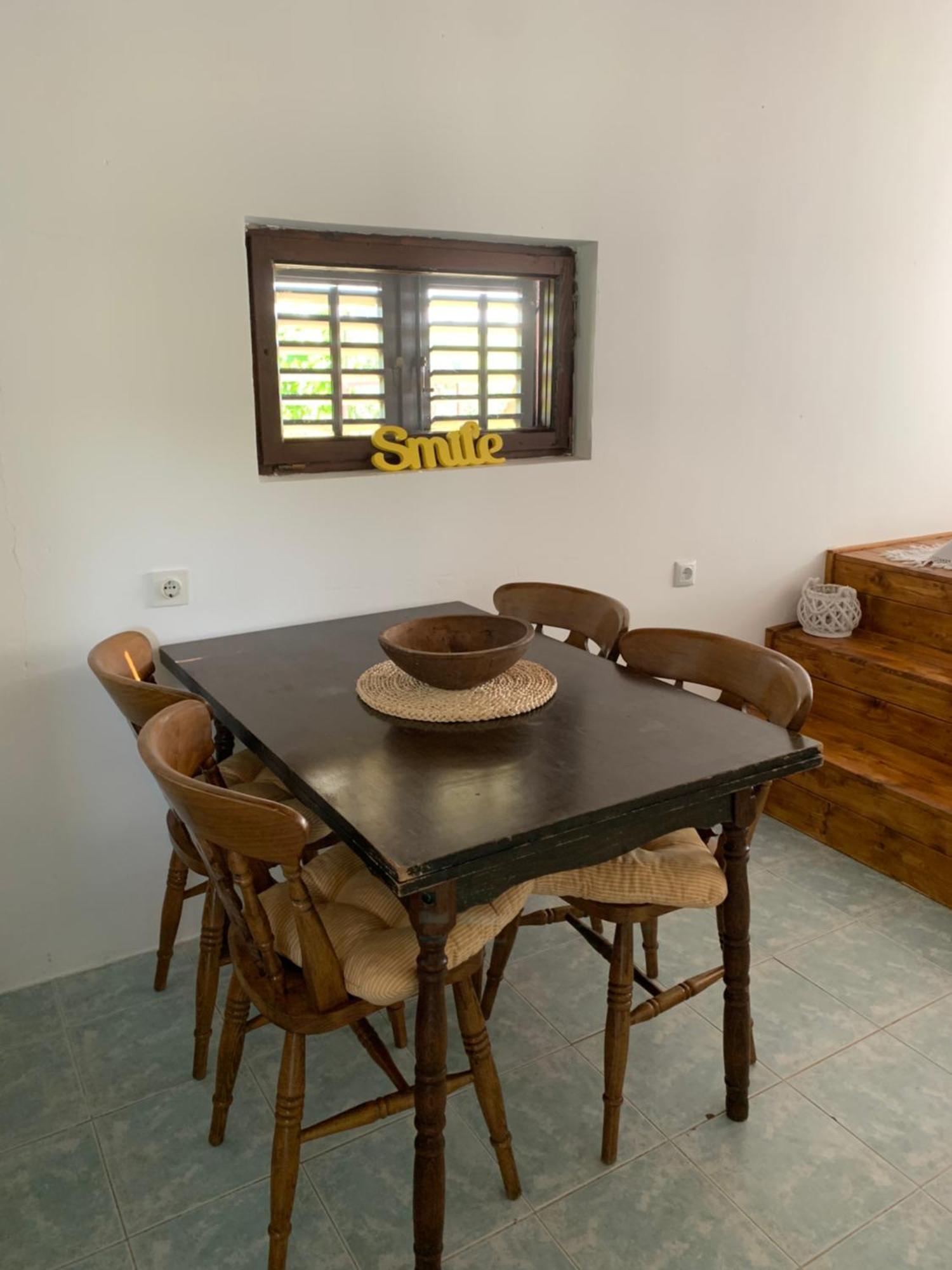 Village Wine House Mandicevac Bagian luar foto